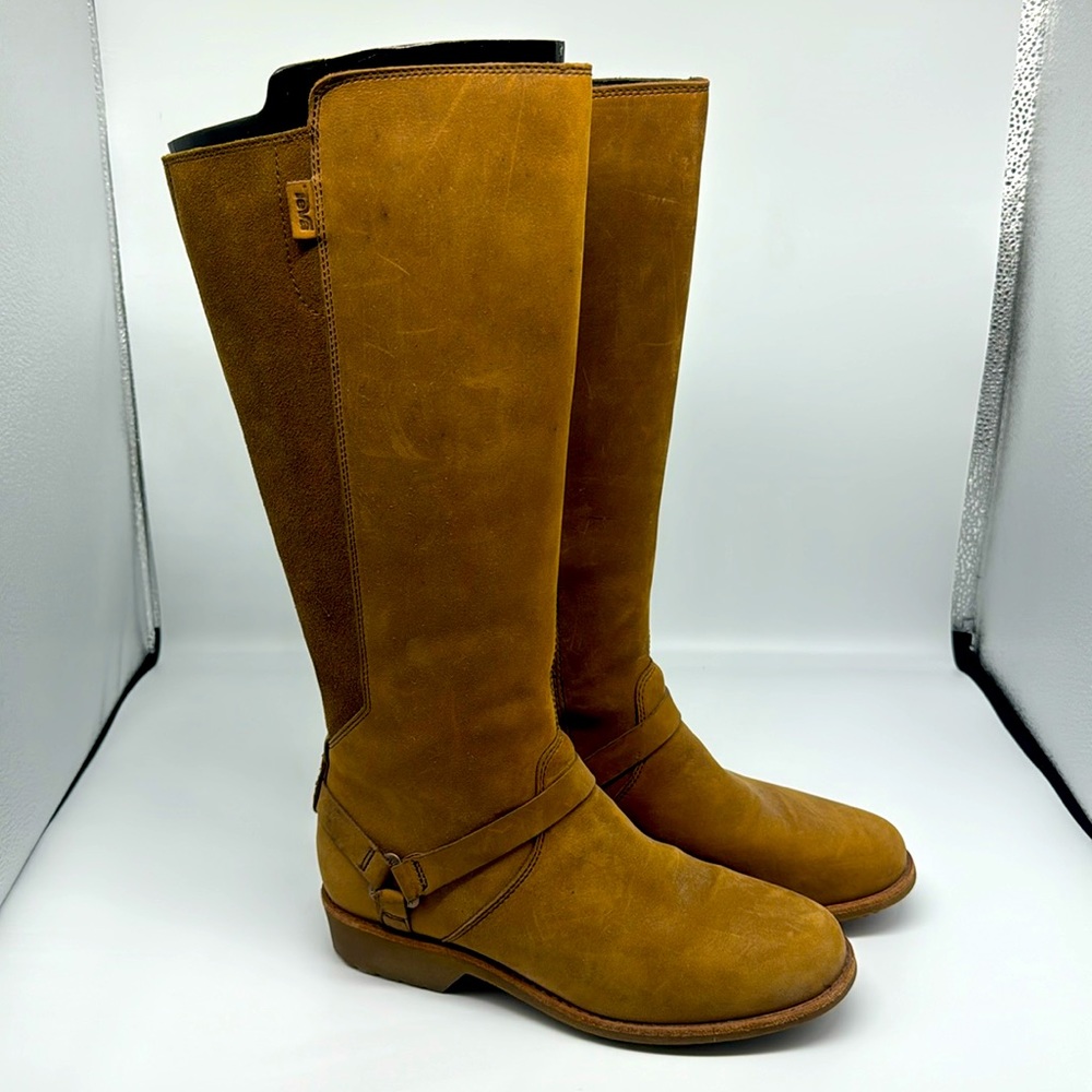 Teva Waterproof Leather Boots Size 8
